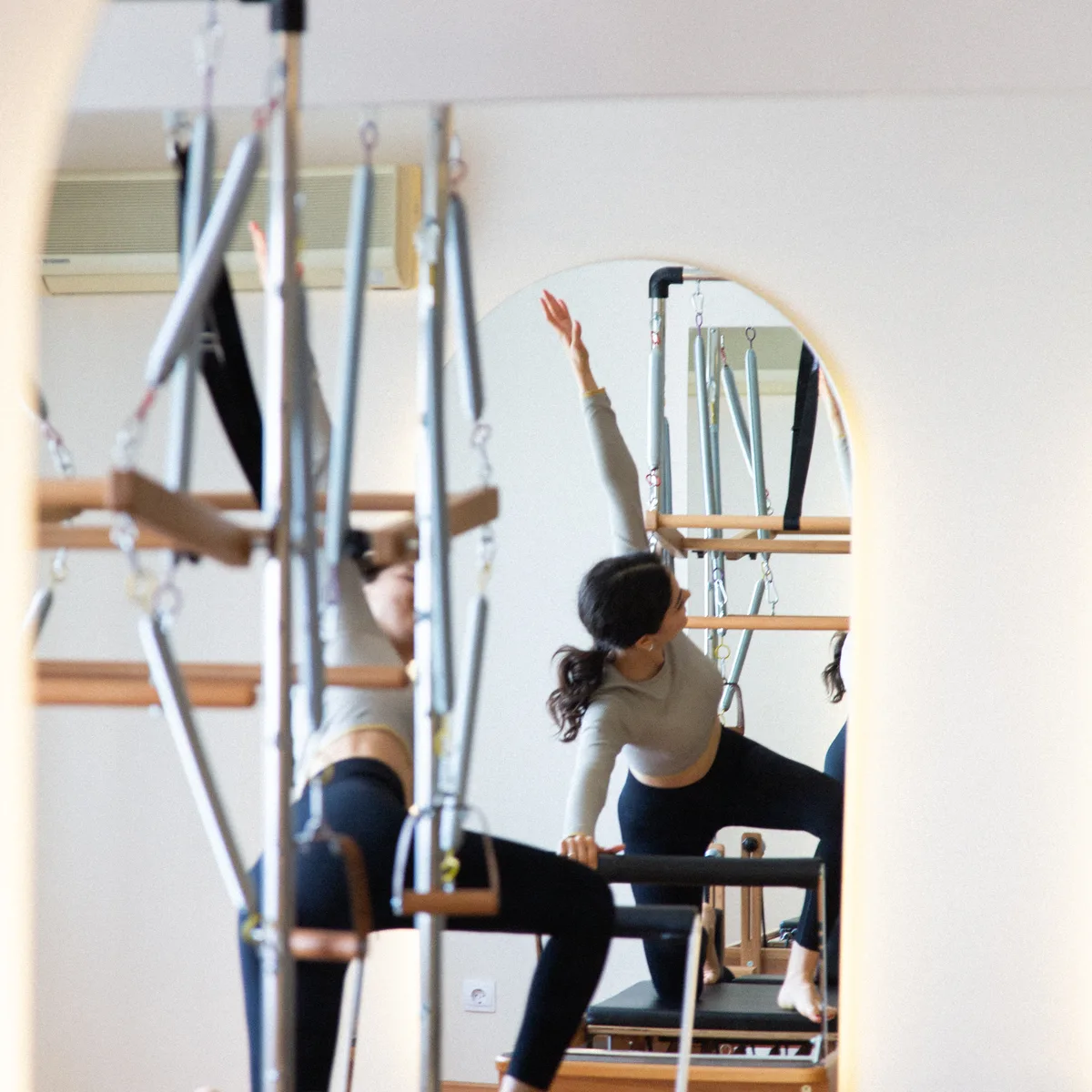 Lunivia stüdyosunda reformer pilates seansı